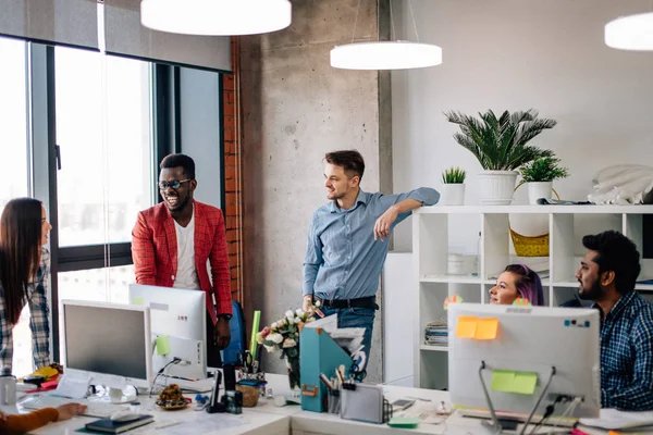 Les avantages de travailler avec une agence de communication alimentaire